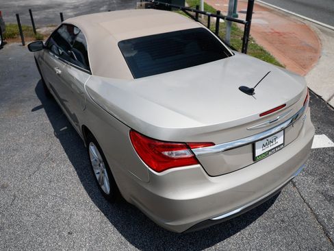 Used 2013 Chrysler 200 Touring w/ Cold Weather Group FWD image 8