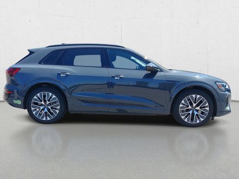 Used 2024 Audi Q8 e-tron Premium Plus w/ Prestige Package AWD/4WD image 4