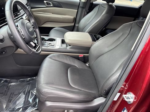Used 2026 Kia Carnival FWD image 28