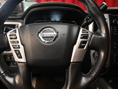 Used 2019 Nissan Titan PRO-4X w/ Pro-4x Convenience Package image 5
