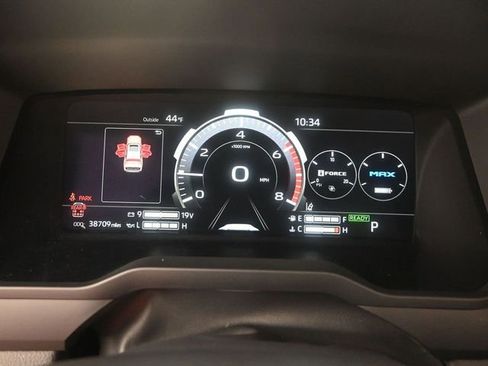 Used 2023 Toyota Sequoia TRD Pro AWD/4WD image 7