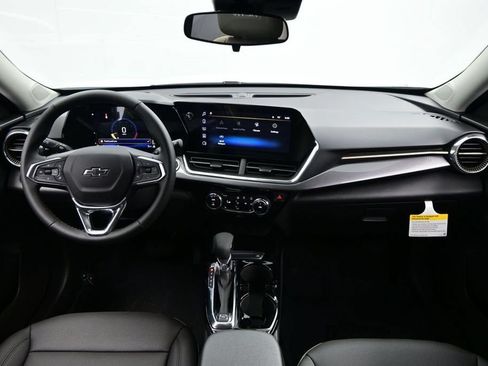 Used 2026 Chevrolet Trax ACTIV FWD image 33