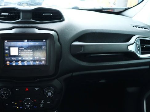 Used 2020 Jeep Renegade Latitude w/ Popular Equipment Group image 44