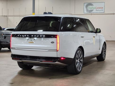 Used 2023 Land Rover Range Rover Long Wheelbase Autobiography AWD/4WD image 8