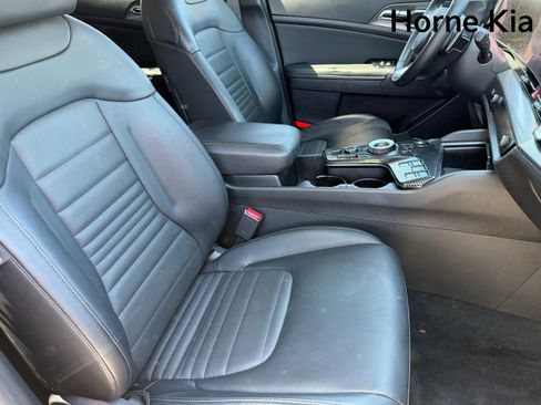 Certified 2023 Kia Sportage SX Prestige AWD/4WD image 9