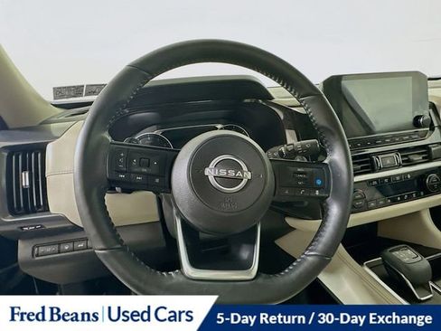 Certified 2024 Nissan Pathfinder SL w/ Black Appearance Package image 13