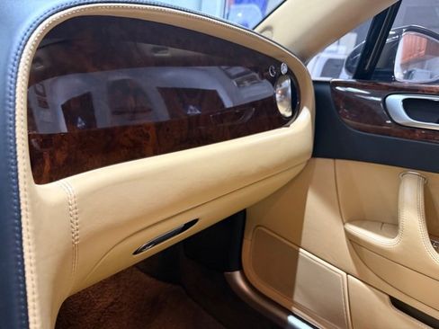 Used 2008 Bentley Flying Spur Flying Spur image 11