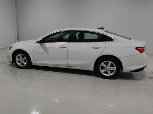 Used 2019 Chevrolet Malibu LS w/ Driver Confidence Package II FWD image 3