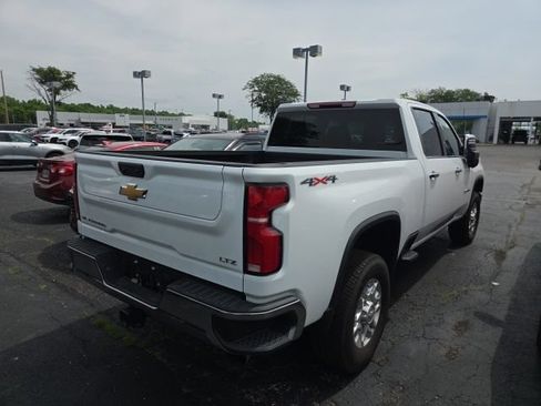 Used 2026 Chevrolet Silverado 2500 LTZ w/ LTZ Convenience Package AWD/4WD image 2