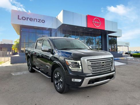 Used 2021 Nissan Titan Platinum Reserve w/ Moonroof Package image 3