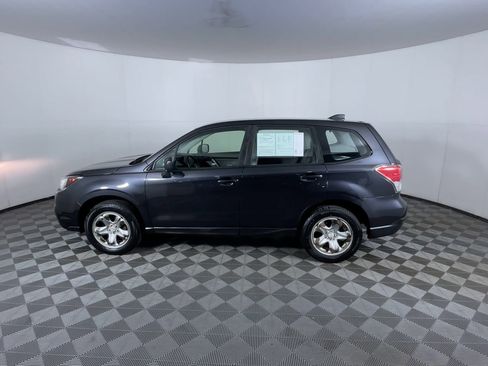 Used 2017 Subaru Forester 2.5i image 6