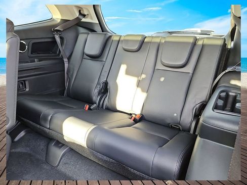 Used 2025 Subaru Ascent Bronze Edition w/ Onyx Package AWD/4WD image 7