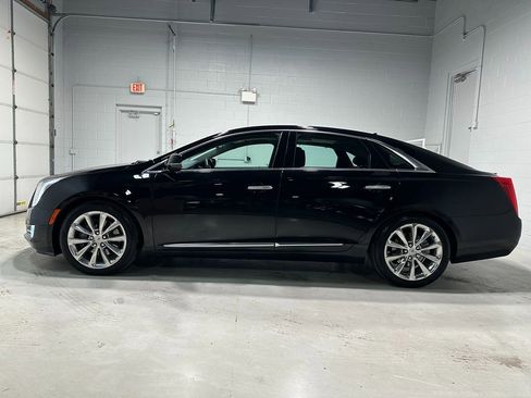 Used 2013 Cadillac XTS Premium image 19
