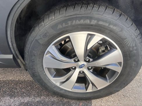 Used 2023 Subaru Ascent Premium w/ Convenience Package image 21