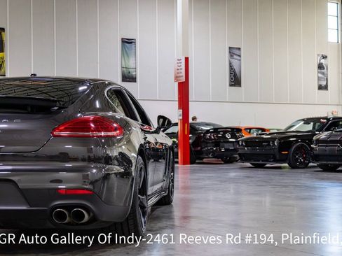 Used 2016 Porsche Panamera 4S AWD/4WD image 31