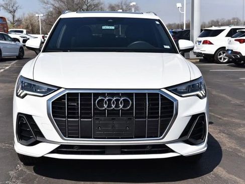 Used 2025 Audi Q3 2.0T Premium image 4