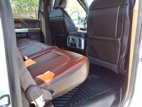 Used 2019 Ford F150 King Ranch w/ Equipment Group 601A Luxury AWD/4WD image 13