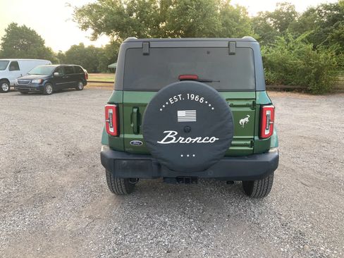 Used 2023 Ford Bronco Outer Banks AWD/4WD image 6