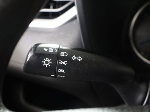 Used 2021 Toyota RAV4 LE AWD/4WD image 35