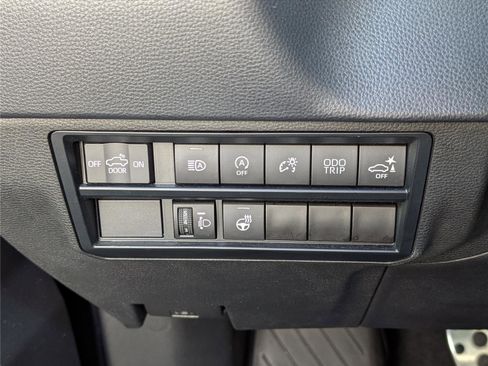 Used 2023 Toyota Tundra SR5 w/ TRD Off-Road Package image 17