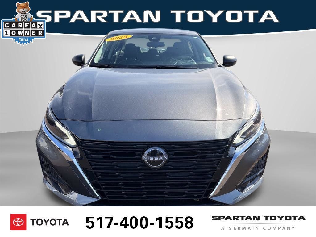 Used 2025 Nissan Altima 2.5 SV FWD image 10