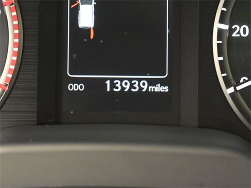 Certified 2023 Lexus GX 460 Premium w/ Premium Plus Package image 5