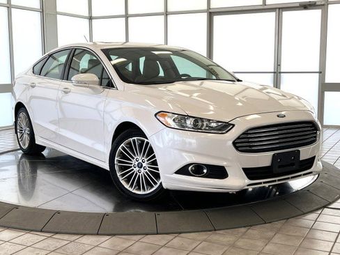 Used 2015 Ford Fusion SE w/ Equipment Group 202A FWD image 1