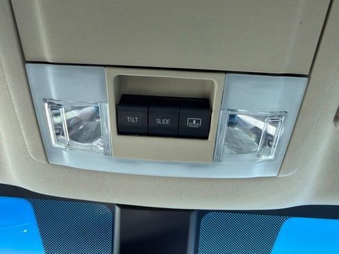 Used 2013 Lincoln MKS AWD image 37