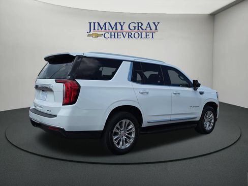 Used 2022 GMC Yukon SLT AWD/4WD image 5