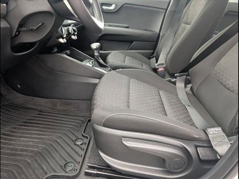 Used 2023 Kia Rio LX image 9