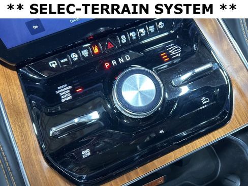 Certified 2024 Jeep Grand Wagoneer L Series III image 39