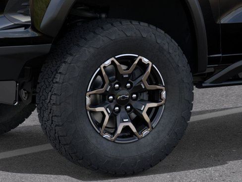 New 2026 Chevrolet Colorado ZR2 w/ Technology Package AWD/4WD image 9