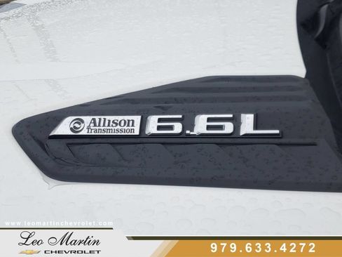 Used 2025 Chevrolet Silverado 2500 LT w/ Convenience Package AWD/4WD image 9