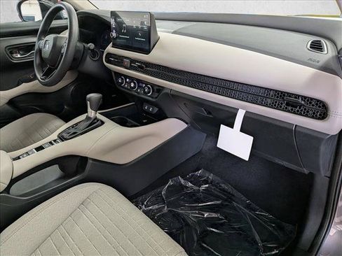 Certified 2026 Honda HR-V LX image 27