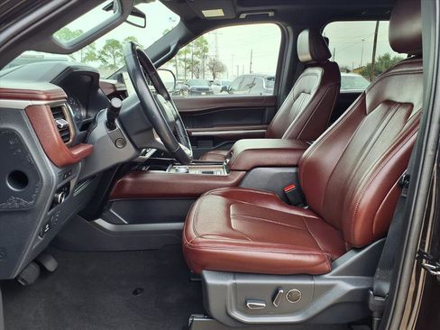 Used 2024 Ford Expedition Max Limited image 18