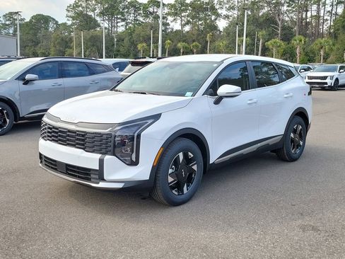New 2026 Kia Sportage LX image 3