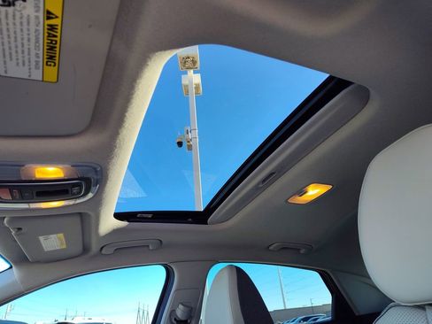 Used 2023 Hyundai Elantra Limited w/ Cargo Package image 19