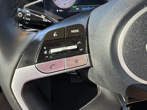 Used 2024 Hyundai Elantra Limited FWD image 26