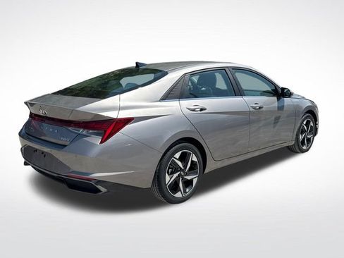 Used 2023 Hyundai Elantra Limited FWD image 6