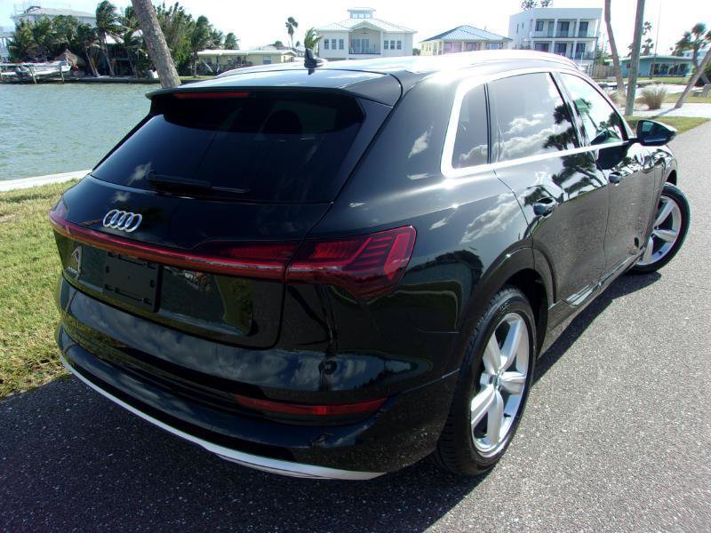 Used 2019 Audi e-tron Premium Plus AWD/4WD image 8