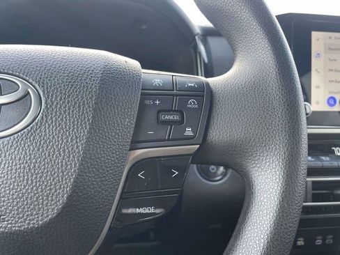 Used 2025 Toyota Camry LE image 25