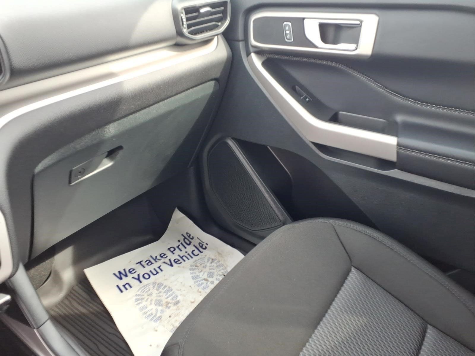 Used 2024 Ford Explorer XLT AWD/4WD image 22