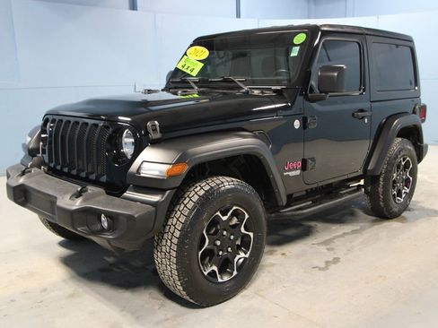 Used 2021 Jeep Wrangler Sport S image 23