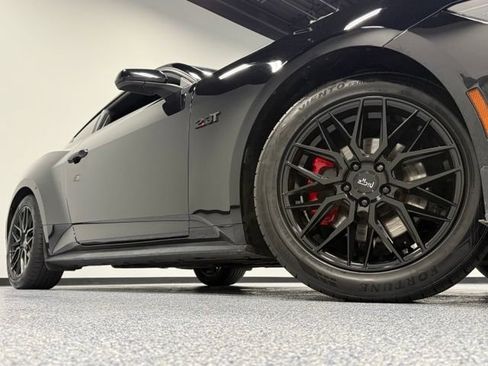 Certified 2024 Ford Mustang Coupe RWD image 3