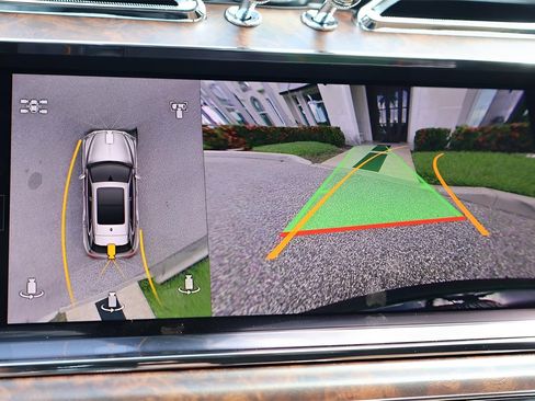 New 2025 Bentley Bentayga image 15