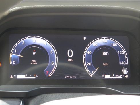 Used 2024 Jeep Grand Cherokee Limited AWD/4WD image 13