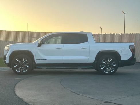 New 2025 GMC Sierra EV Denali AWD/4WD image 7