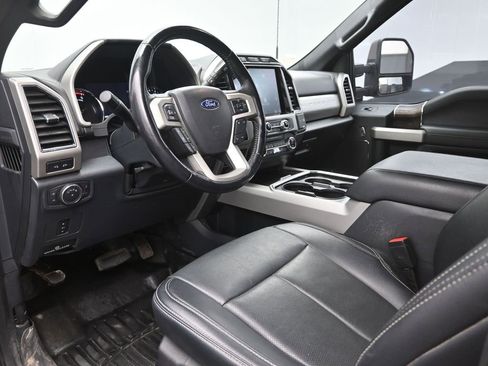 Certified 2022 Ford F250 Lariat w/ Tremor Off-Road Package image 19