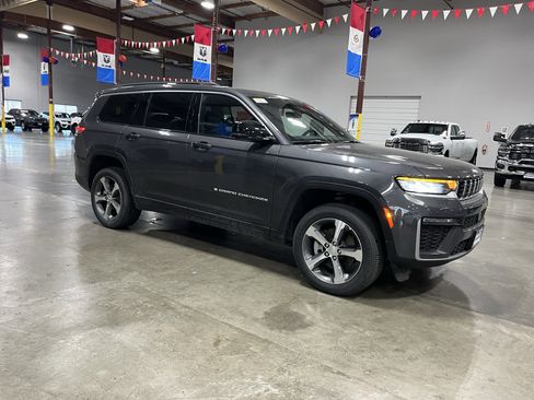 New 2026 Jeep Grand Cherokee L Limited AWD/4WD image 7