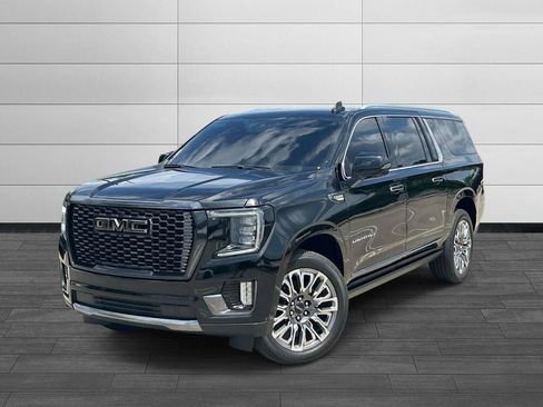 Used 2023 GMC Yukon XL Denali Ultimate AWD/4WD image 1